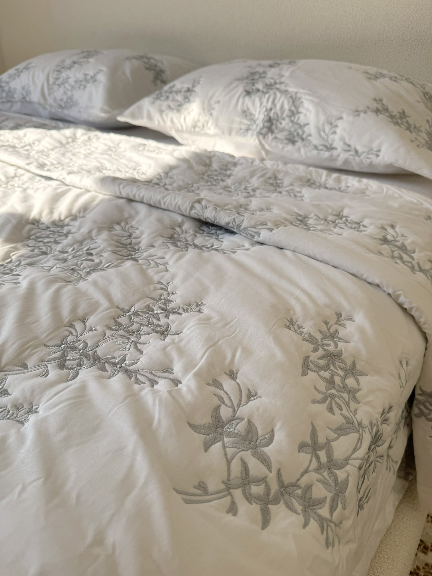 Bloom Quilt Set - Grey Embroidery