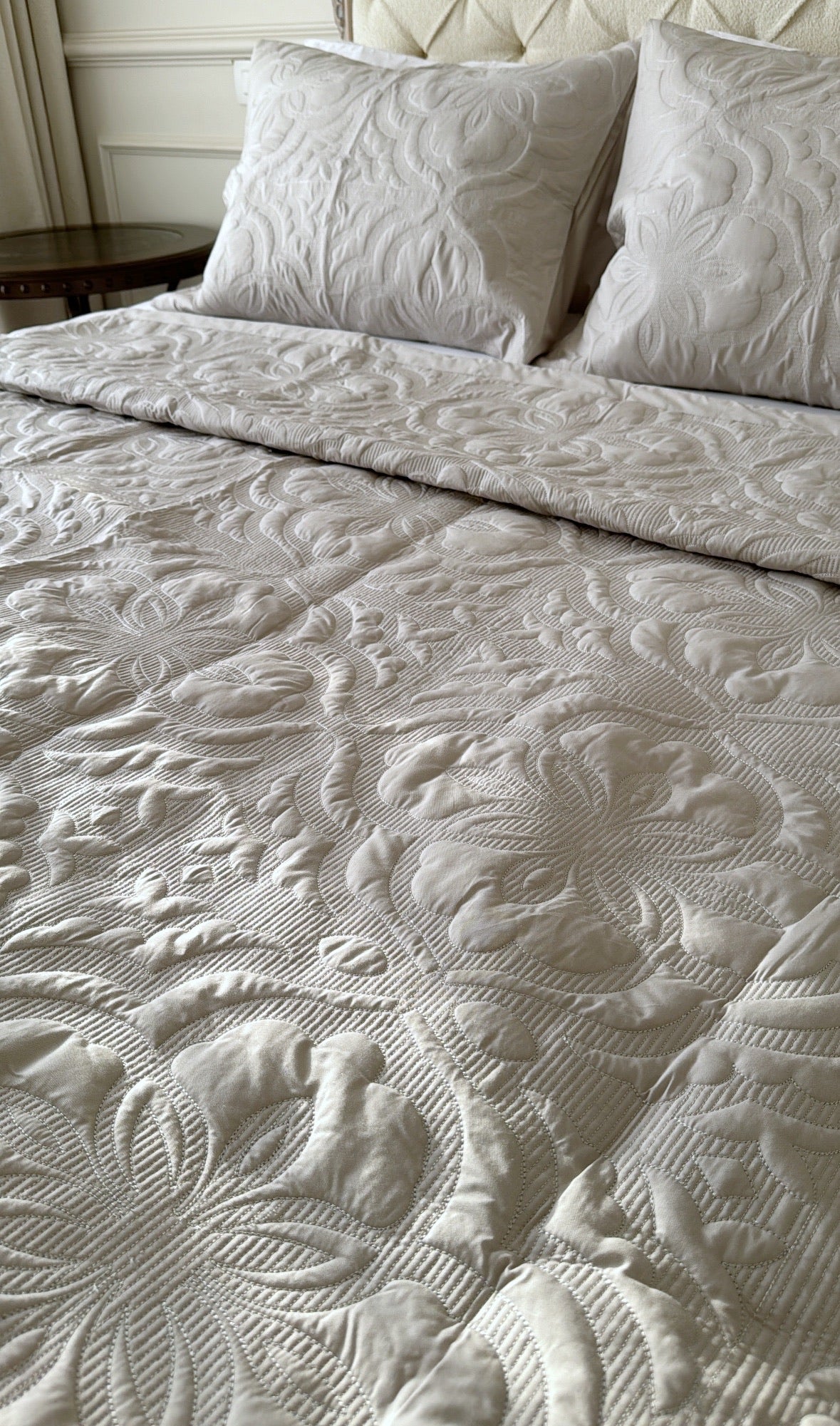 Grey Eunoia Quilt Set