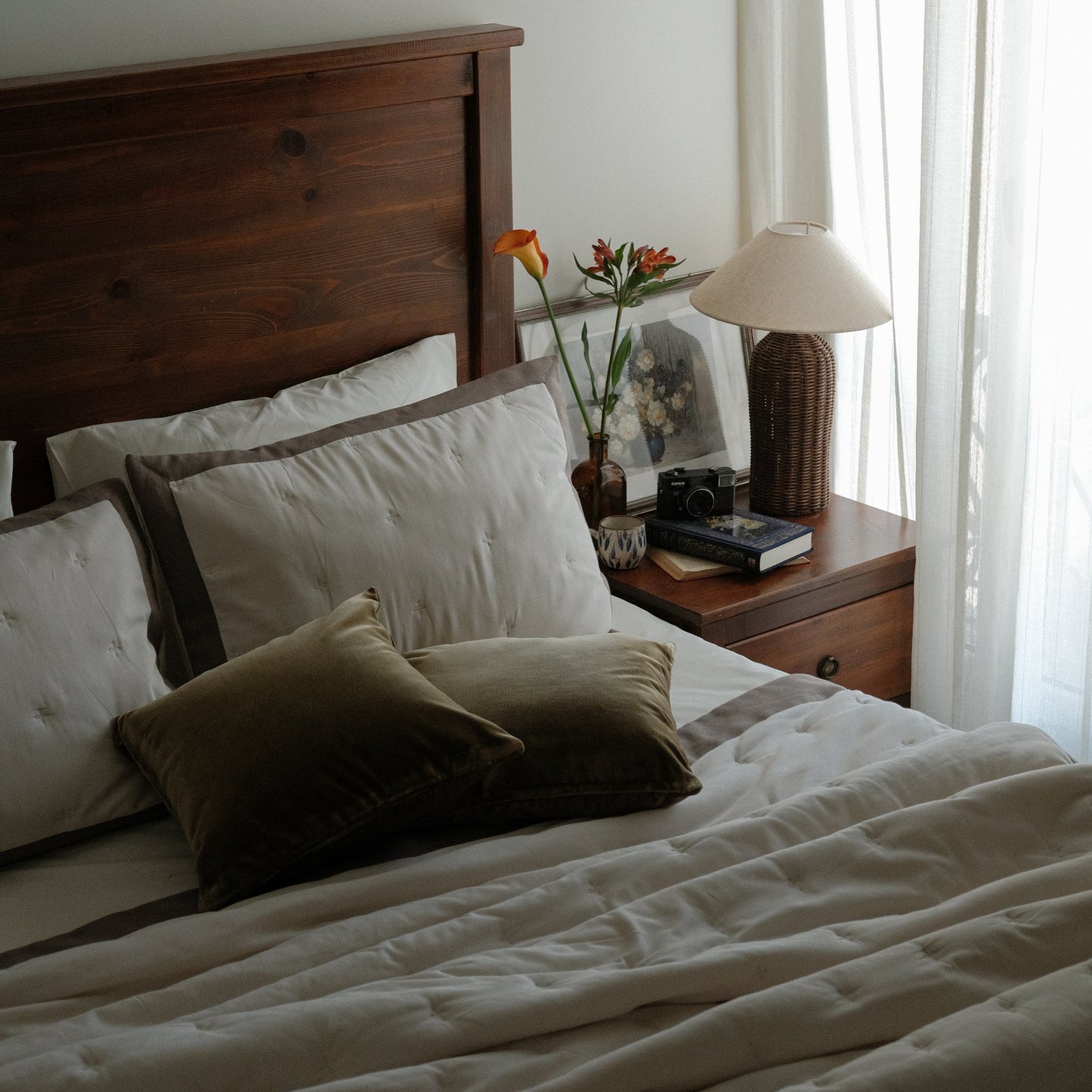 Velvet Olive Cushion Set