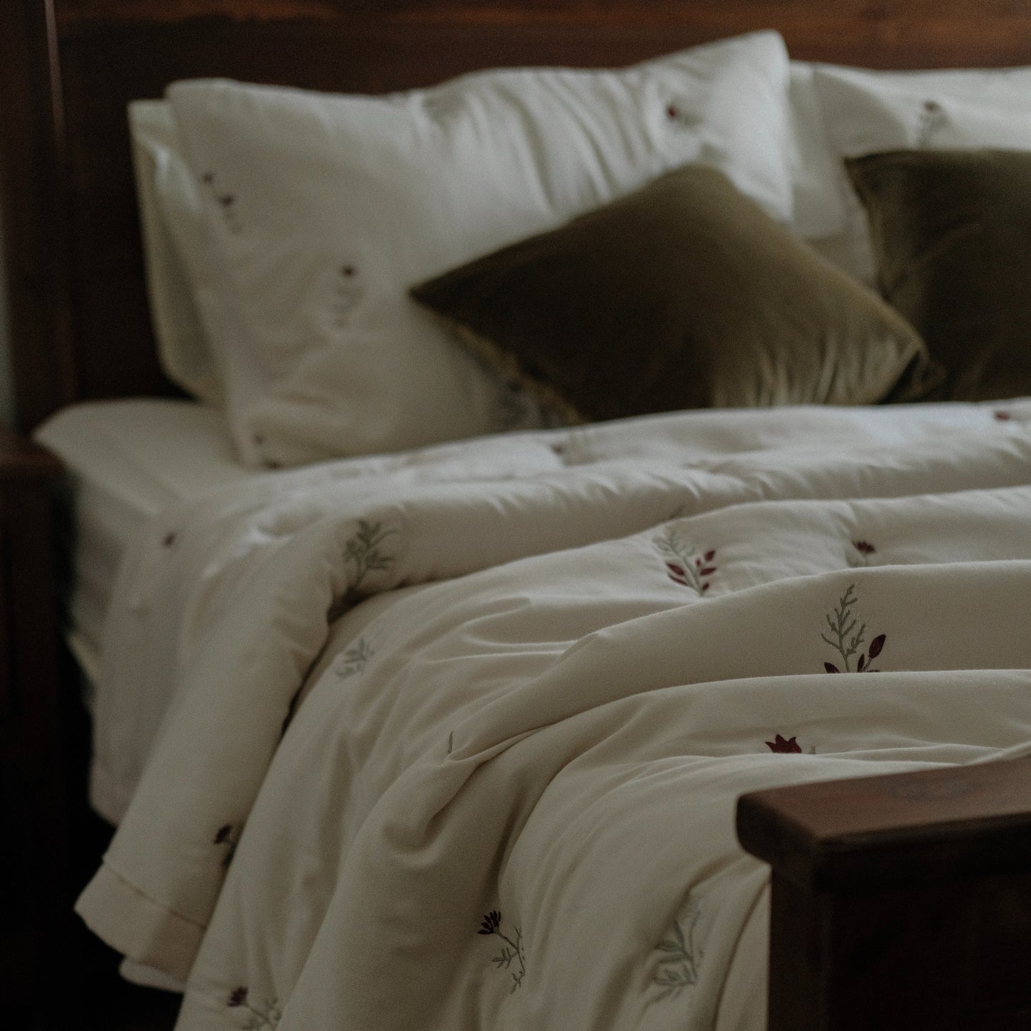 Dawnbloom Quilt Set