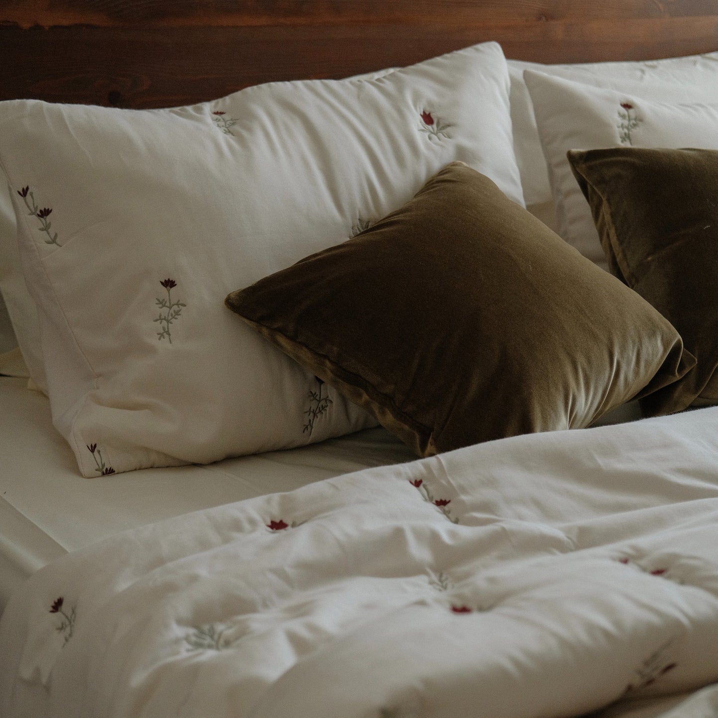 Dawnbloom Quilt Set
