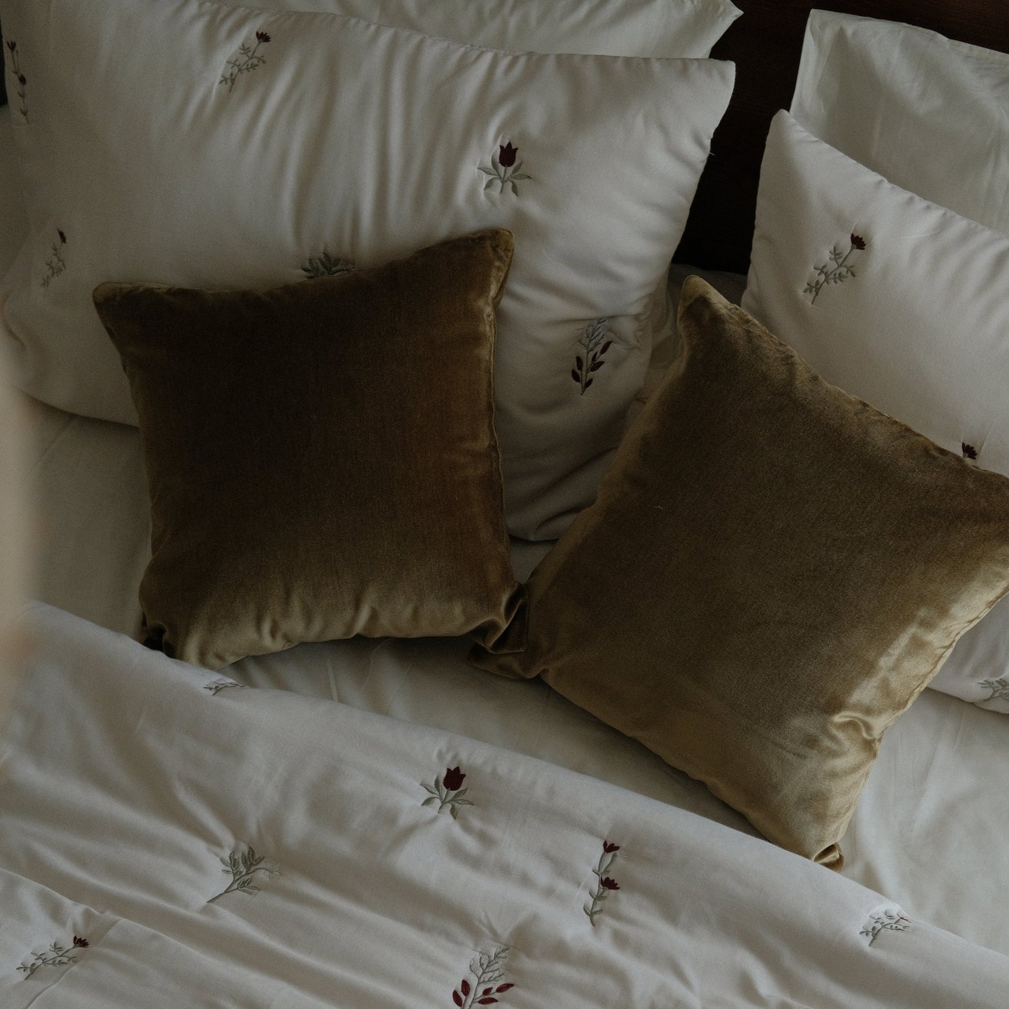 Velvet Olive Cushion Set